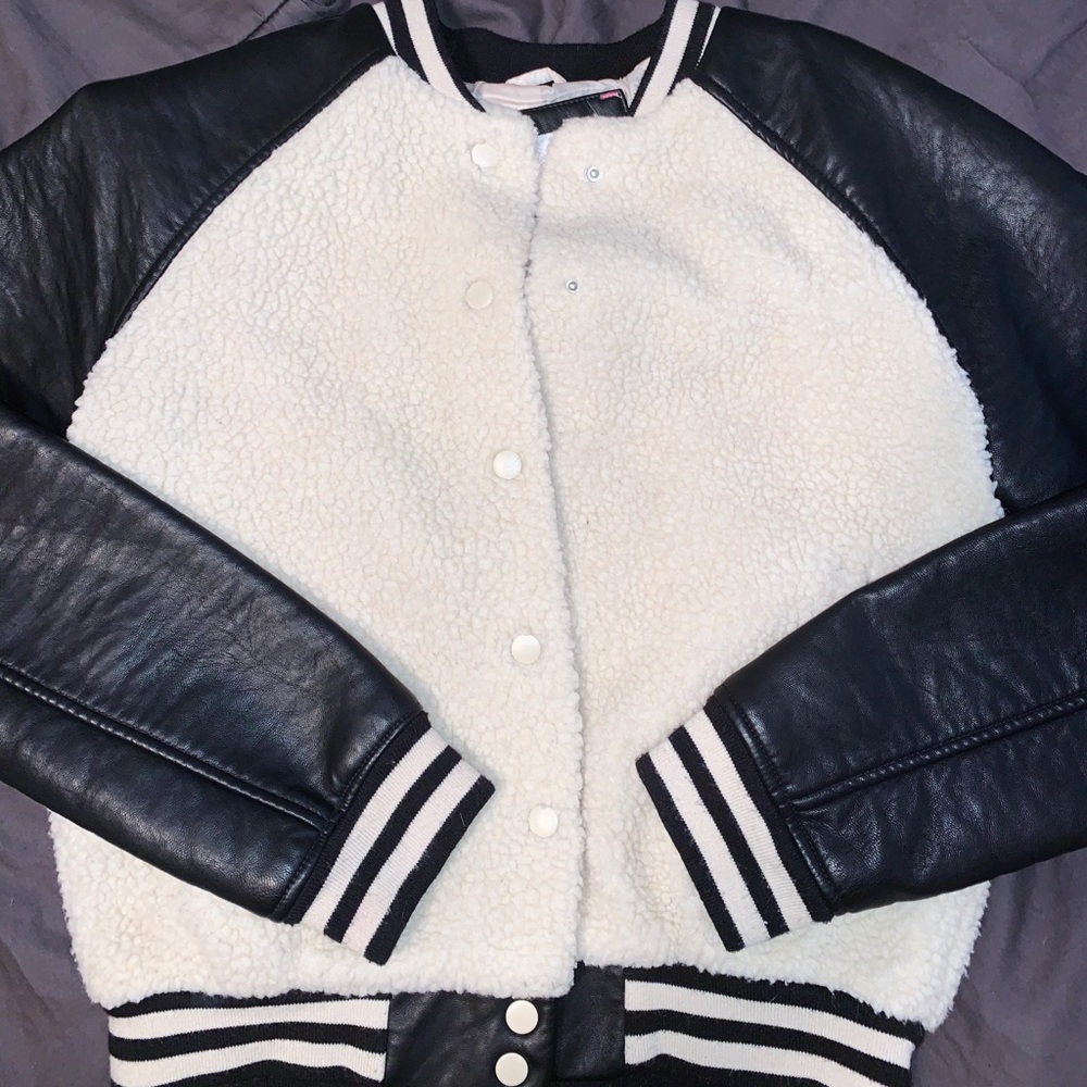 Bomber jacket